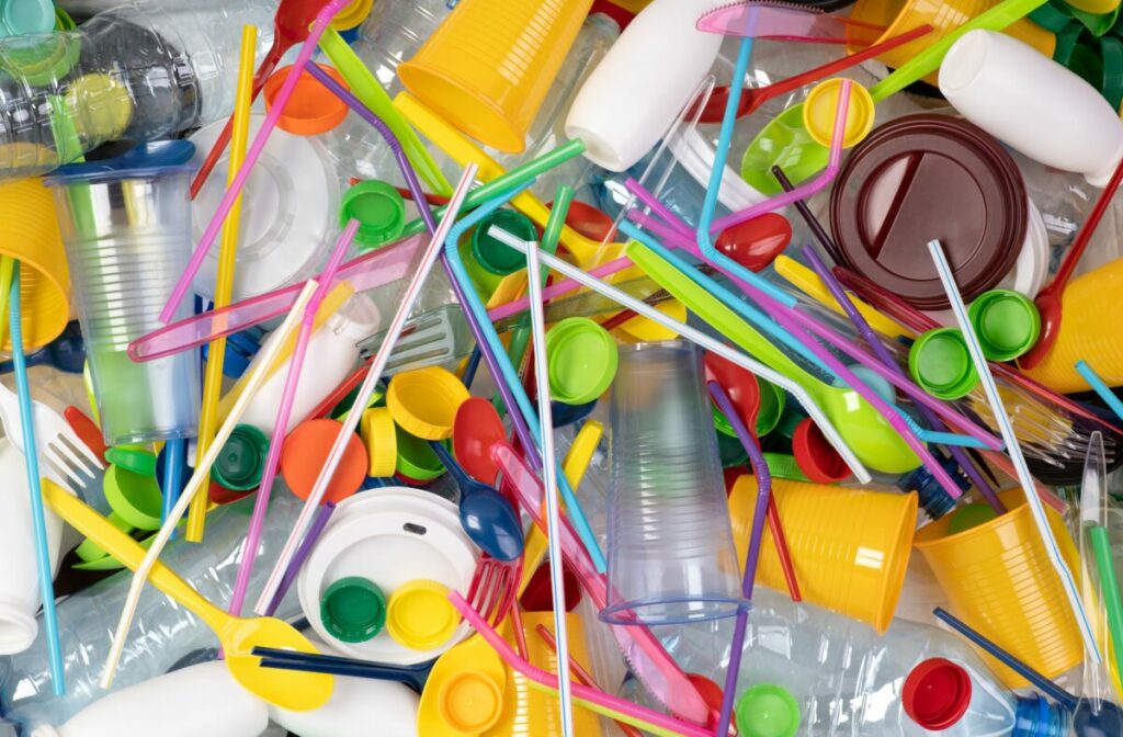 Almost one in four (37%) Brits want to stop the sale of single use plastic, according to a survey of 2000 people.