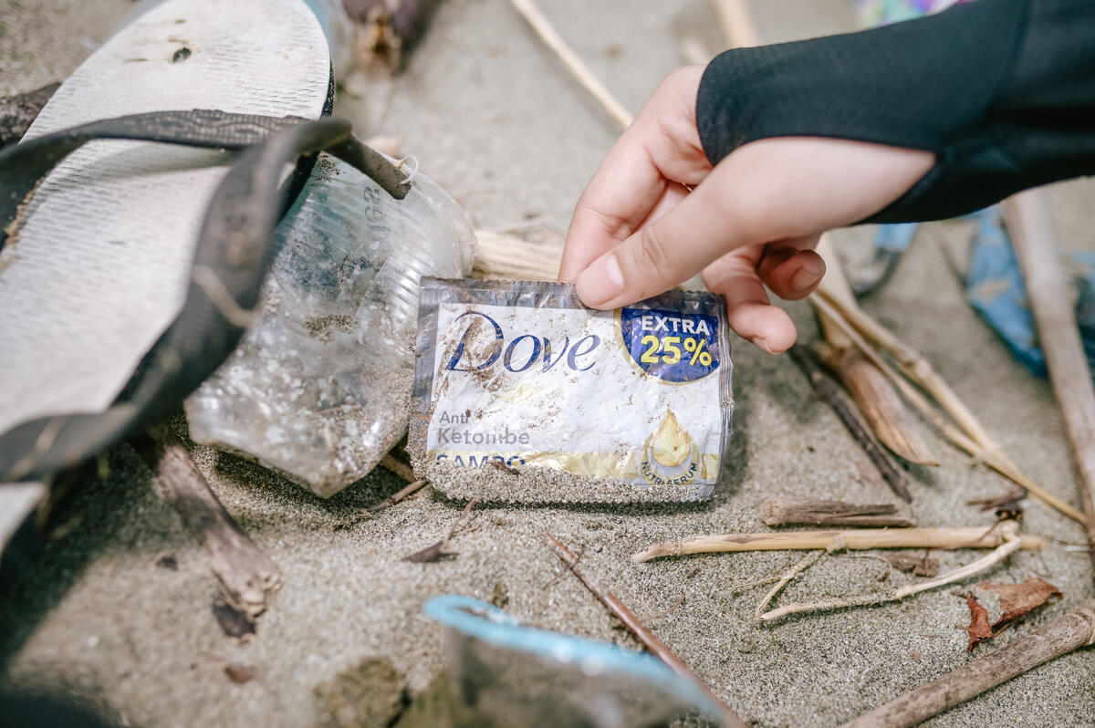 Unilever Dove Plastic Waste Investigation in Indonesia
