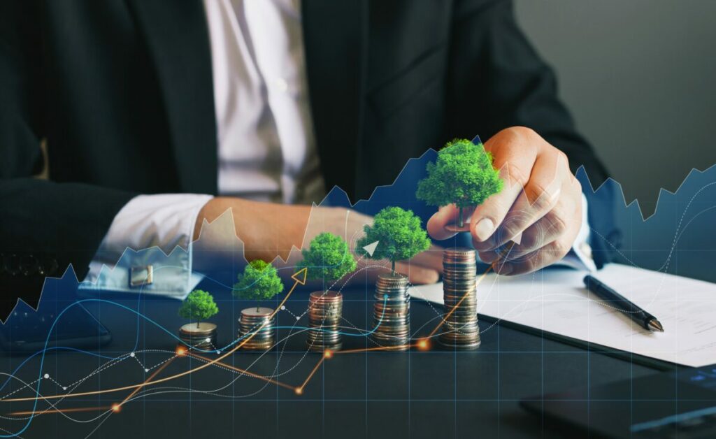 Man counting money. More than two thirds of pension funds have a commitment to net zero alignment in place, according to new figures published by the Pensions and Lifetime Savings Association (PLSA).